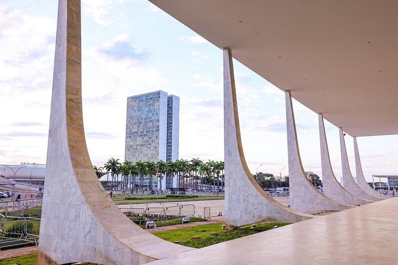 STF envia à Polícia Federal primeiras informações de presidentes de partidos sobre indicação de emendas