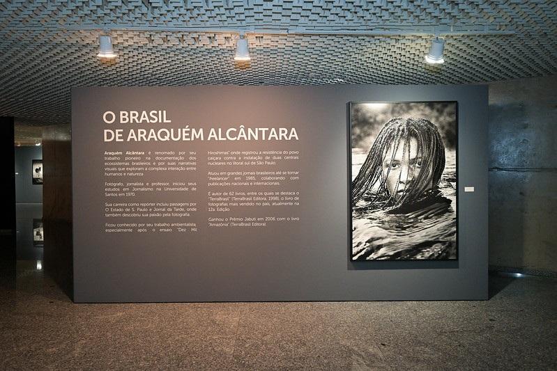 Arte e natureza marcam abertura da exposição O Brasil de Araquém Alcântara
