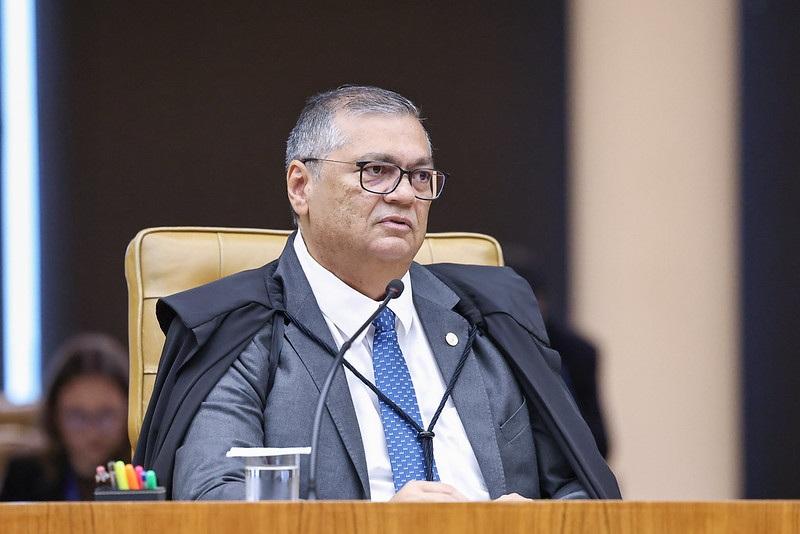 STF notifica ao Congresso que presidentes de partidos e ex-parlamentares não podem indicar emendas 