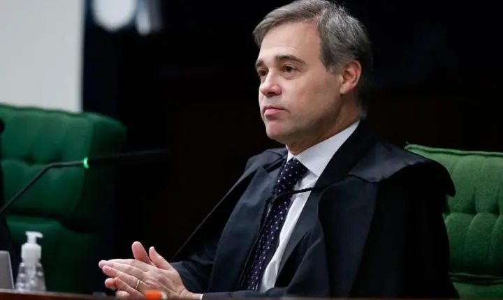 Mendonça cita risco às investigações com dados de celular de Vorcaro