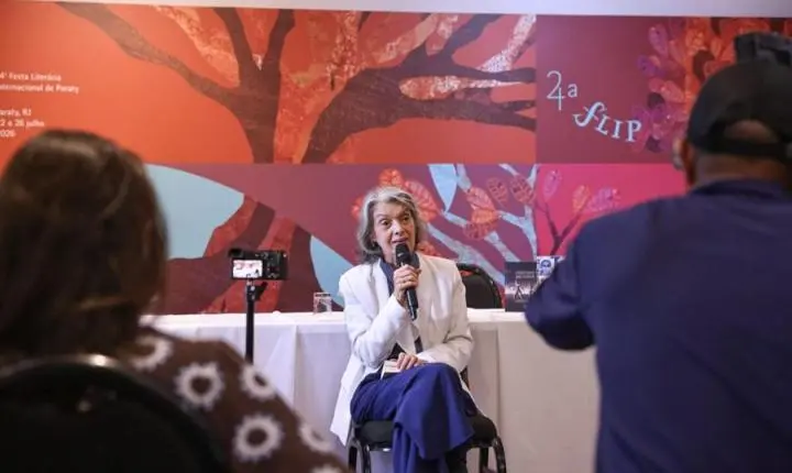 Ministra Cármen Lúcia participa da Flip e lança livro sobre a história do voto