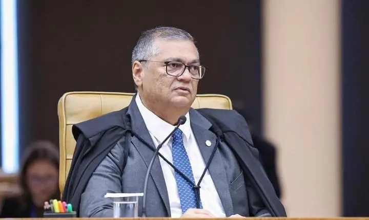 STF notifica ao Congresso que presidentes de partidos e ex-parlamentares não podem indicar emendas 