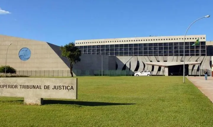Vítima com filho menor pode levar a aumento da pena por homicídio, reafirma Terceira Seção em repetitivo